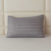 Povlak na polštář JASMINE 50x70 cm světle šedý se zapínáním na zip