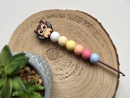 Sovička2 háček se silikonovými korálkami vyrobenolaskou