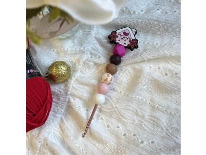 Perníková chaloupka háček se silikonovými korálky vyrobenolaskou.cz