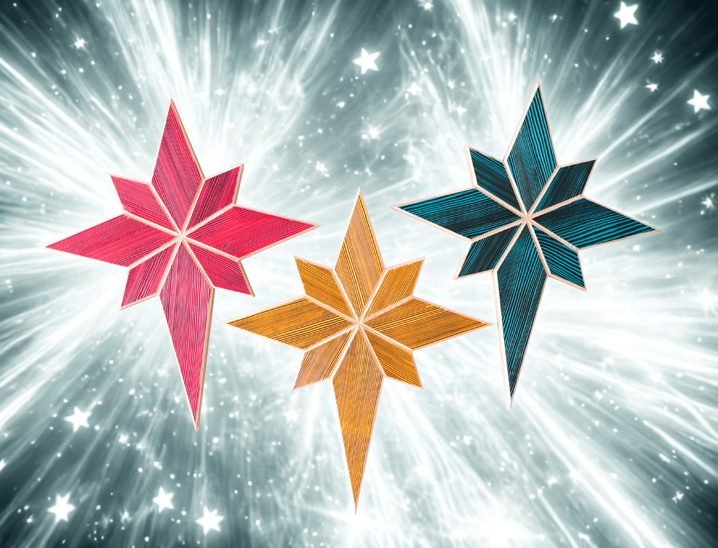 Farebné lesklé betlehemské hviezdy – ručne vyrobená drevená vianočná dekorácia