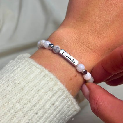 dámský bílý náramek