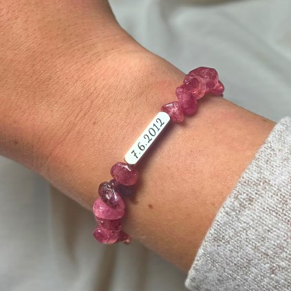 dámksý náramek s datem a textem