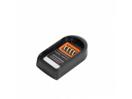 Kompatní nabíječka POA107 umožňuje nabíjení bezdrátových hovorových Bluetooth sluchátek s tlačítkem ESW01 s použitím micro USB kabelu