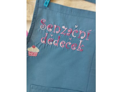 Zástěra s originální výšivkou