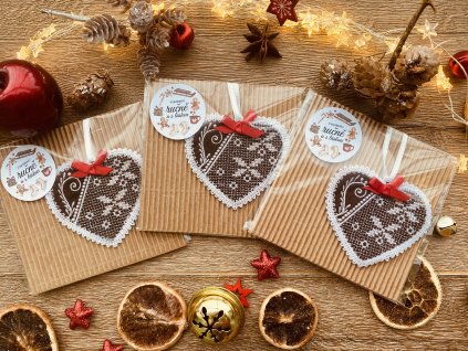 Vyšívaný krajkový perníček hnědé srdíčko 1 kus