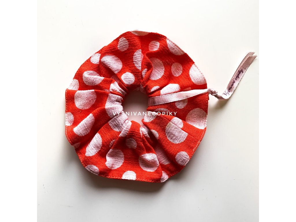 Rubber_band_scrunchie_for_hair_gumička_scrunchie_do_vlasov_látkovaná_chery_vysnivanecopiky