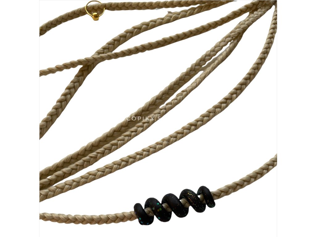 Hand_made_decoration_black_čierna_vysnivanecopiky
