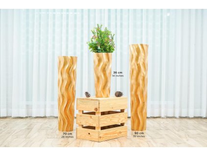 VYSOKÁ DŘEVĚNÁ DEKORATIVNÍ VÁZA ZLATÁ VLNA II