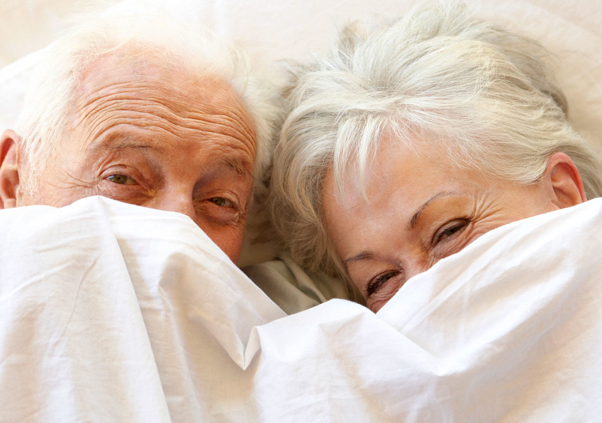 Matrace pro seniory pomůže se vstáváním. Co musí splňovat?