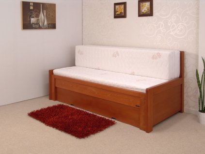 Rozkládací dřevěná postel Sokosti