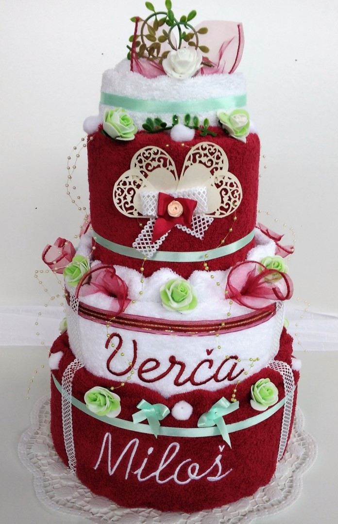 VER Textilní dort třípatrový-vínovo/bílý s vyšitými jmény novomanželů