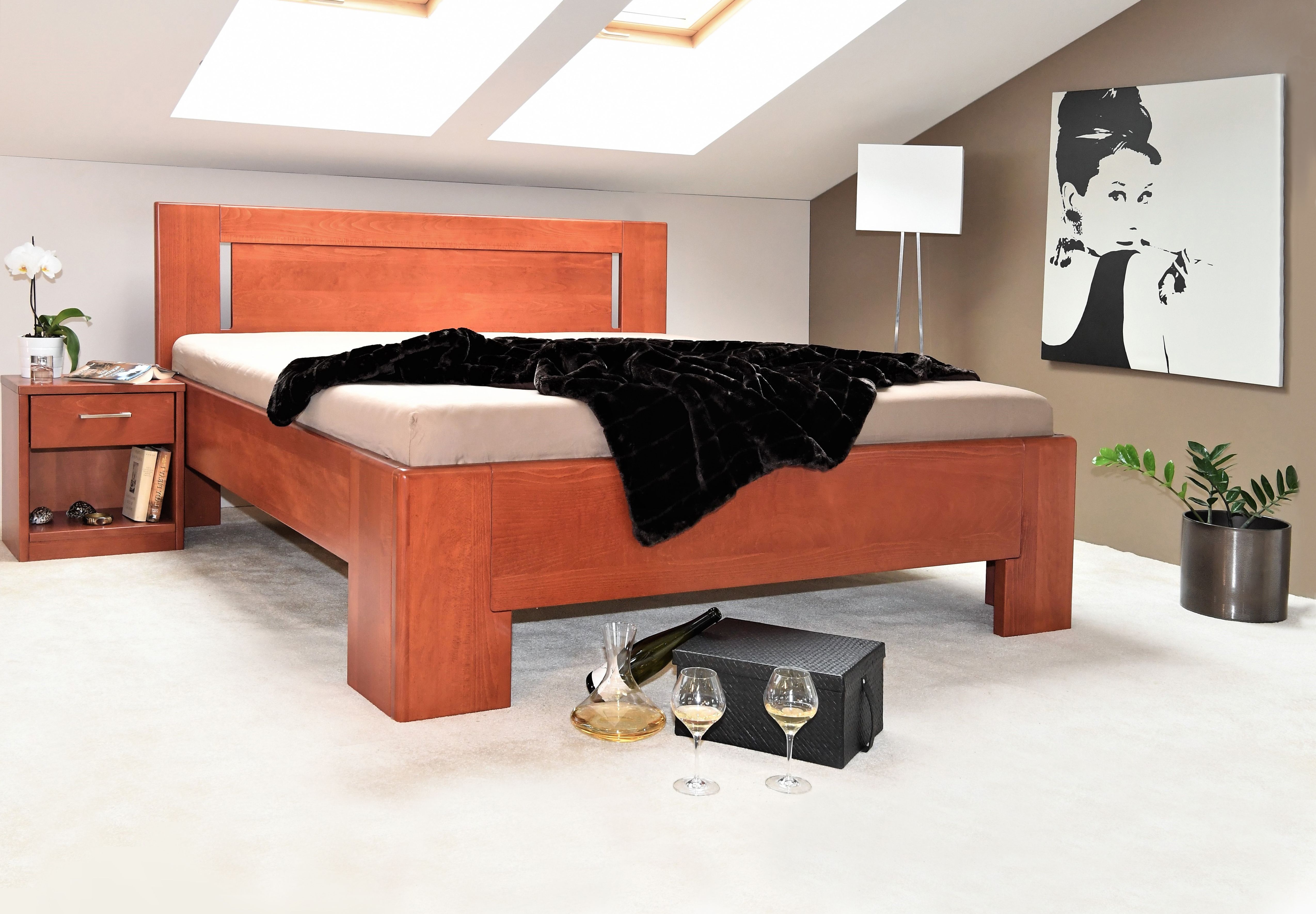 Levně Postel Kolacia design Hollywood 1 - masiv buk Rozměr: 100x200 cm, Moření: Lak č. 10