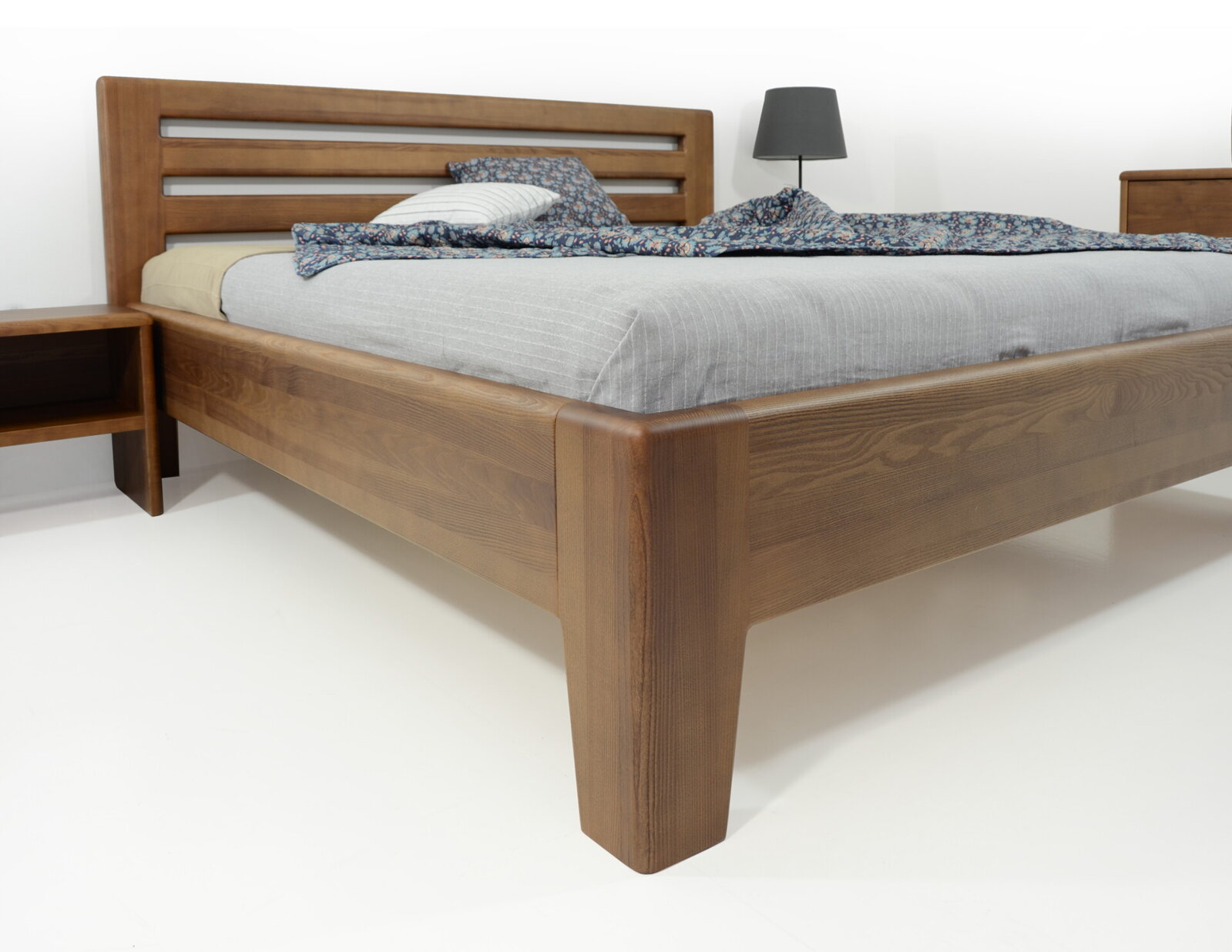 Levně Postel GWdesign Heda Rozměr: 100x200 cm, Moření: Buk-B0