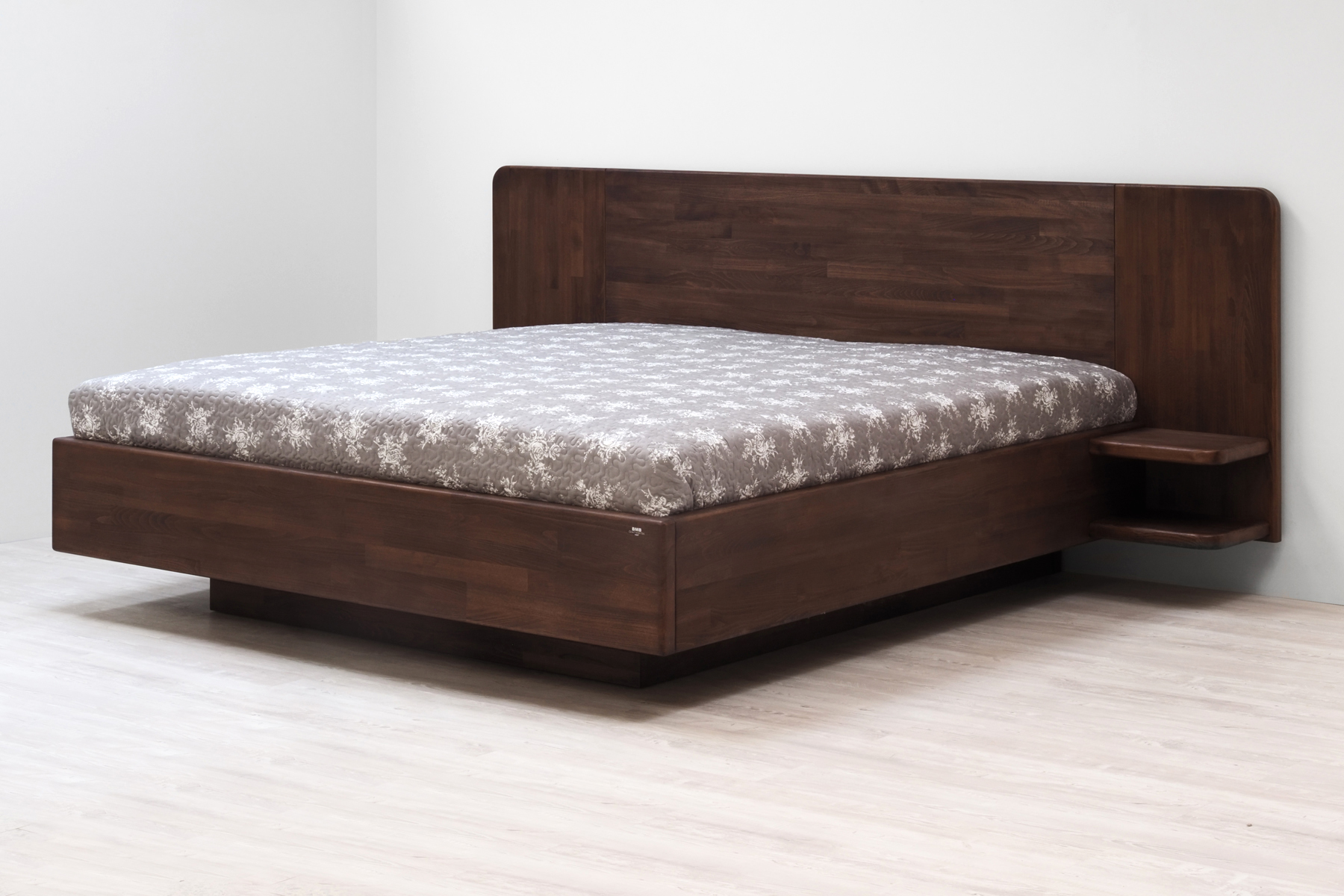 Levně Postel BMB Aurelia - Průběžný Buk Rozměr: 140x210 cm, Moření: 24 - Olše