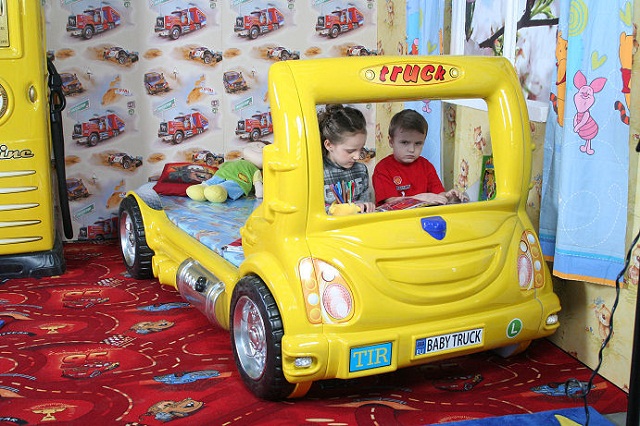 Levně Dětská auto postel Truck žlutá