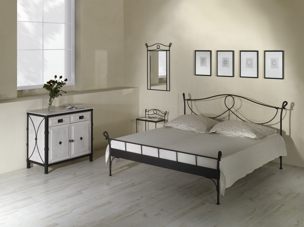 Levně Kovová postel Modena Rozměr: 140x200 cm, barva kovu: 10 kovářská šedá