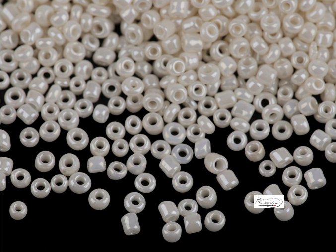 Korálky Rokajl 12/0 - 2 mm - 841 bílá perleť