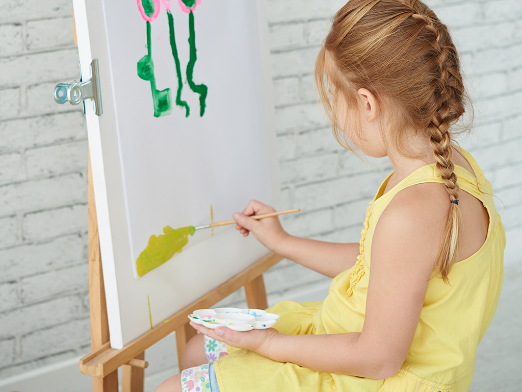 Malířské plátno pro děti – kdy a proč ho zařadit do tvoření