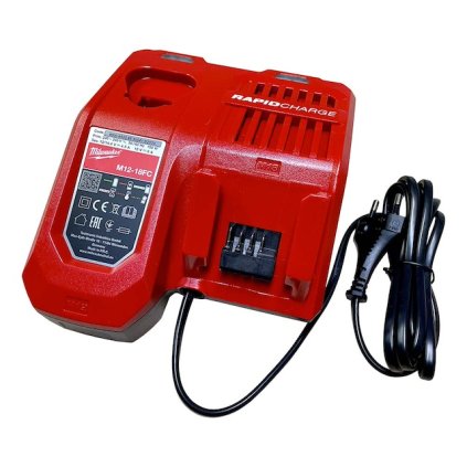 Rychlonabíječka Milwaukee M12-18 FC 230 V - univerzální, vhodná pro profesionální i hobby použití