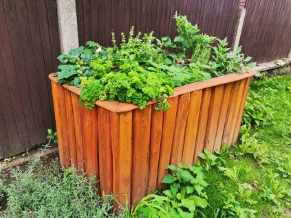 Z04 - Akátový vyvýšený záhon ZAHRADNÍ (výška 75 cm)