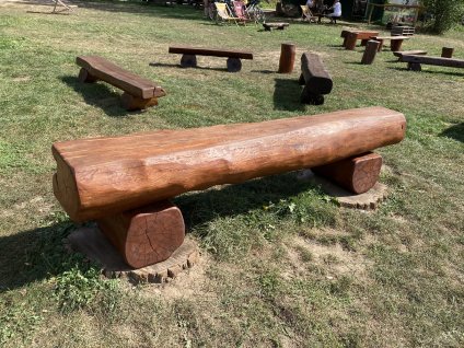 PK009 - Akátová lavice PŮLKULÁNOVÁ