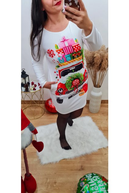 Šaty s vianočným motívom