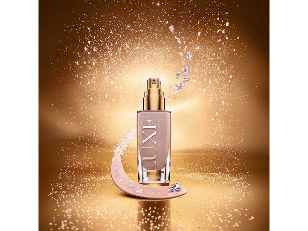 Jemný tekutý make-up s OF20 Luxe AVON