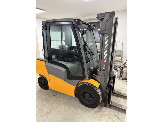 El. Vysokozdvižný vozík Jungheinrich ERD 220 s přízdvihem