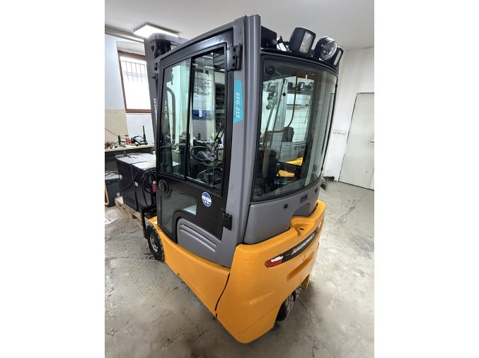 El. VZV Jungheinrich EFG 215 r.v. 2018