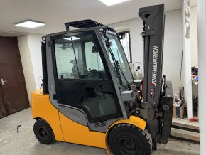 VZV Jungheinrich DFG 435s r.v. 2019 s pozicionérem