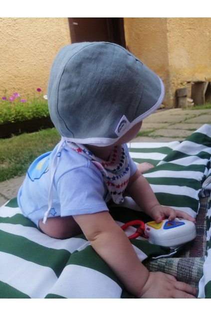Detský ľanový čepček - so šiltom