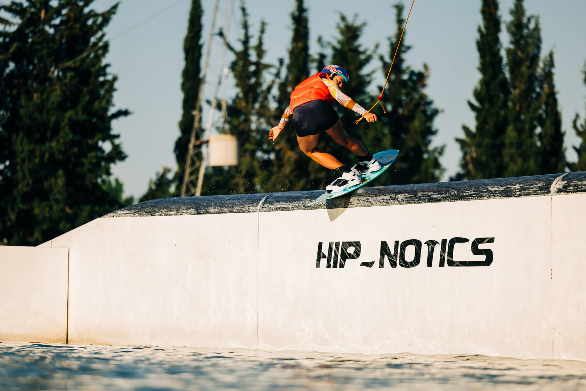 Wakeboarding vest features