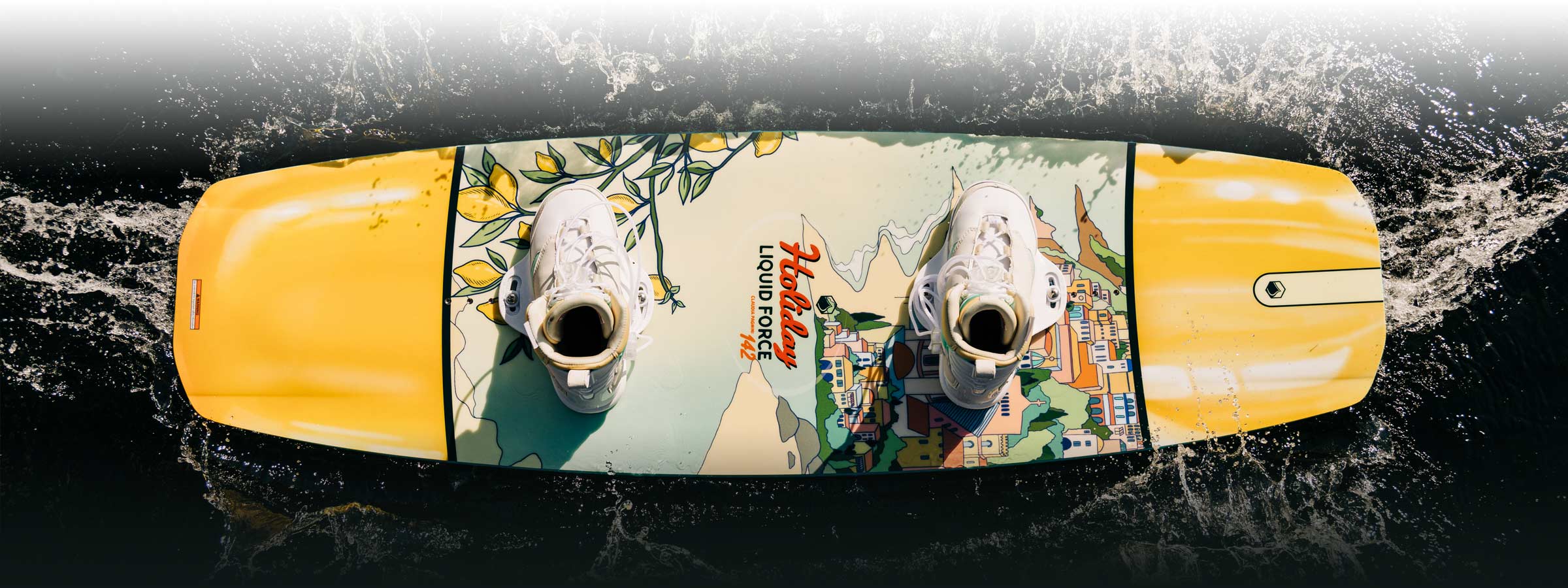 liquid-force-holiday2-2024-top-action_3500x