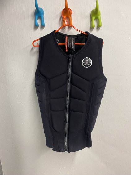 LiquidForce Ghost vesta M