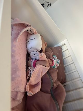 Tyhle chvíle milujeme nejvíc. 🧸 Děkujeme za krásnou fotku malého spáčka se spinkáčkem od nás. 💗 #walencian...