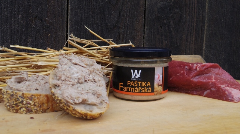 Farmářská jemná paštika chleba