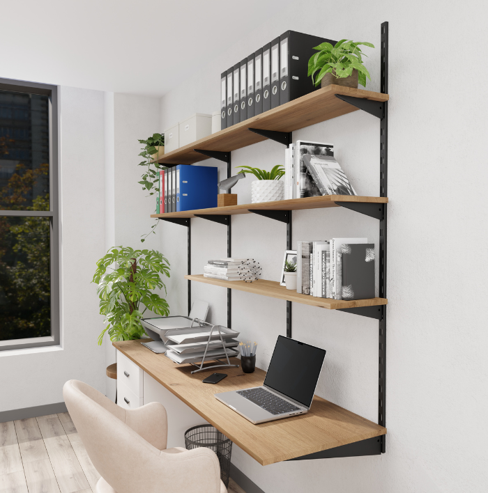 Nástěnné regály: Kde a jak pomůžou ušetřit místo i čas?