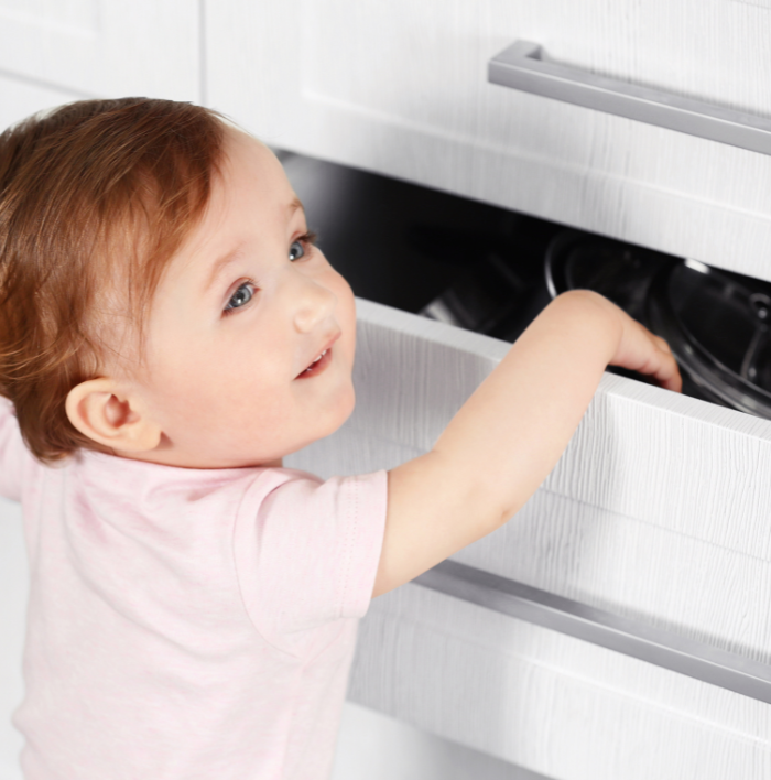 Jak vybrat dětské pojistky a zabezpečit domácnost?