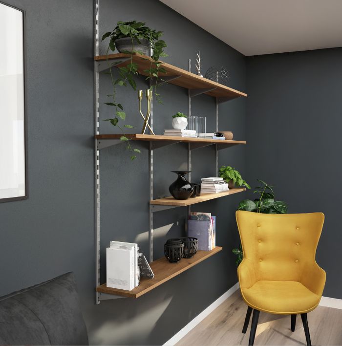 Jak vybrat a sestavit nástěnný regálový systém