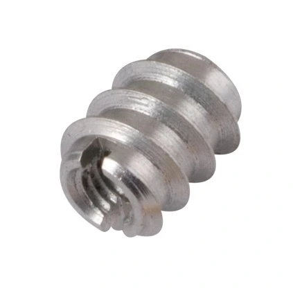 Zavrtávacie matice M4, 4 ks