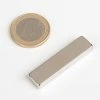 Magnet neodým kváder 40x10x5mm, priľnavosť 18kg, 2 ks