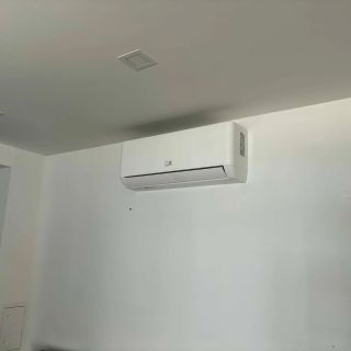 Upgrade domu v Lazanoch: ⬆️ +2 klímy ⬇️ -10°C pocitovo 😄 Nie je to kúzlo… len dobrá montáž ❄️ #klimatizacia #montaz...