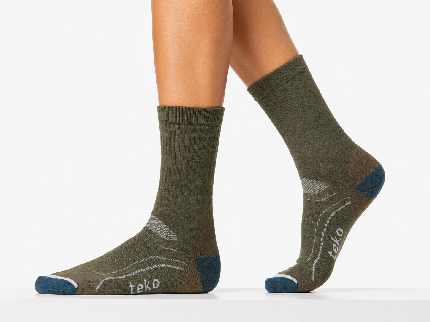 Teko-6643-S3-forest-night-teal-podium