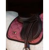 soft rouge jumping saddle pad hoppschabrak springschabrack spring zadeldekje on2