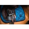 blue meadow jumping saddle pad hoppschabrak springschabrack spring zadeldekje on3
