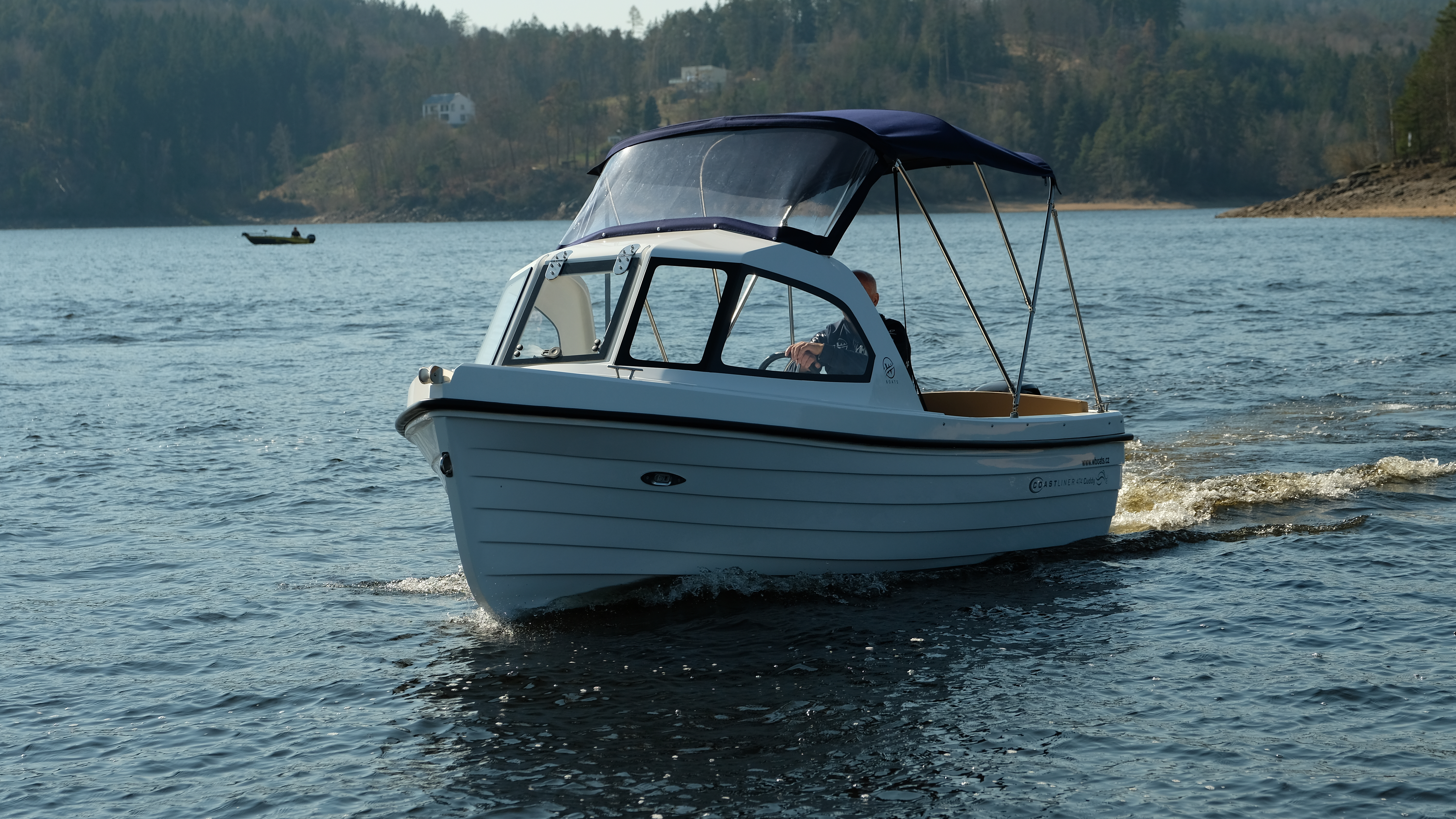 Coastliner Cuddy 474 / Loď do nepohody