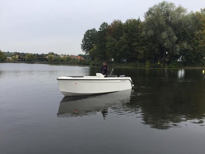 Laminátová motorová loď Texas 585