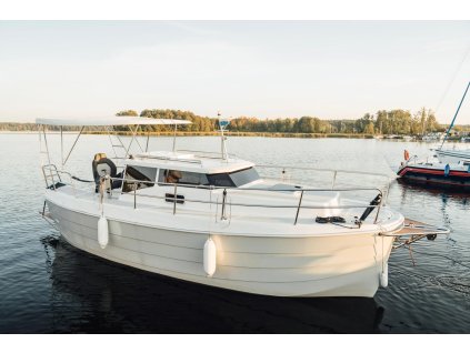 Laminátová loď Laguna 700 Cruiser