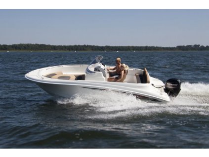 Laminátová motorová loď Aqua 24 620