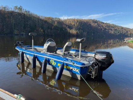 Použitá motorová loď RiverFox 470 s motorem Mercury F 10 EFI EL + lodní vlek